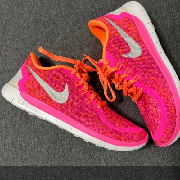 Nike Free Run Cheetah Print Sneakers - Picture 2 of 3